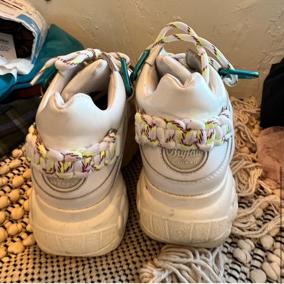 Buffalo London white platform sneakers size 7 - Picture 3 of 6